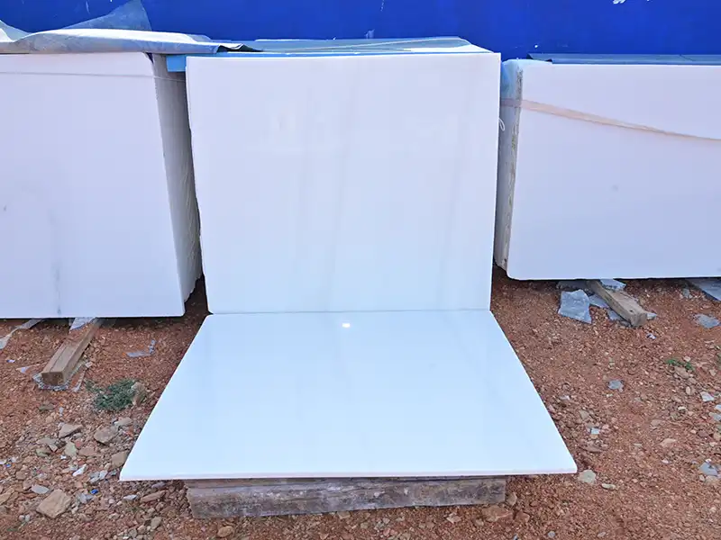 Fine Grain White